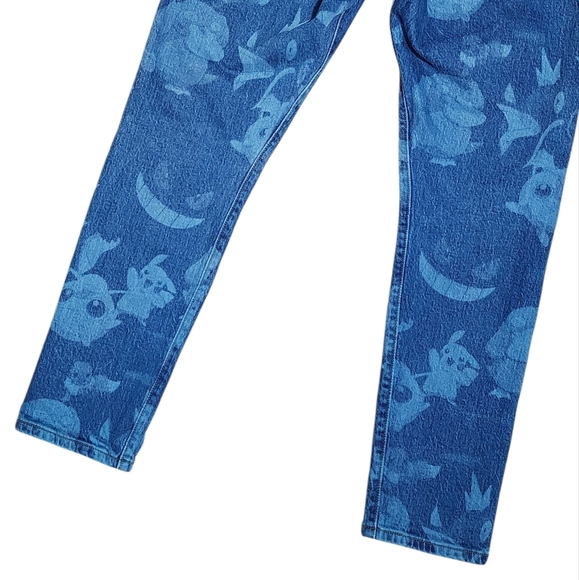 Levis Premium Limited Edition Pokemon Skinny Jeans W29xL28 - Picture 3 of 12